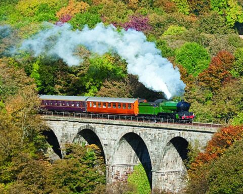 Morayshire on Avon viaduct