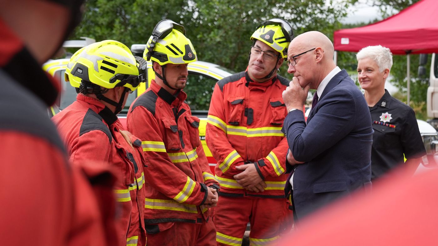 First Minister thanks emergency services at scene of Cairngorms wildfire