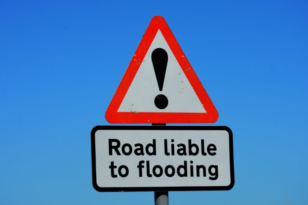 14241318 road flooding sign (1)