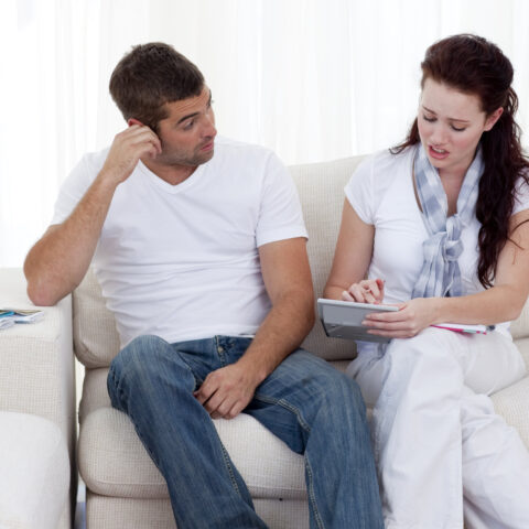 7090016 couple doing their budget