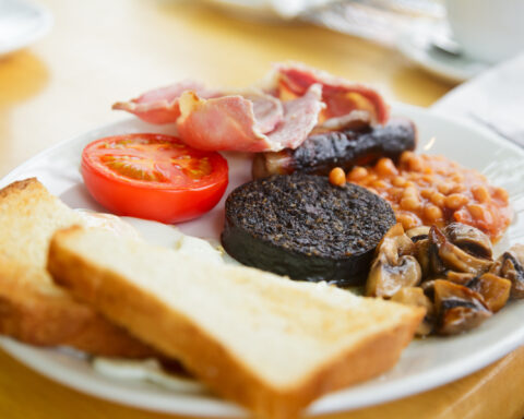 7442686 full scottish breakfast