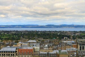 74705456 edinburgh city panorama