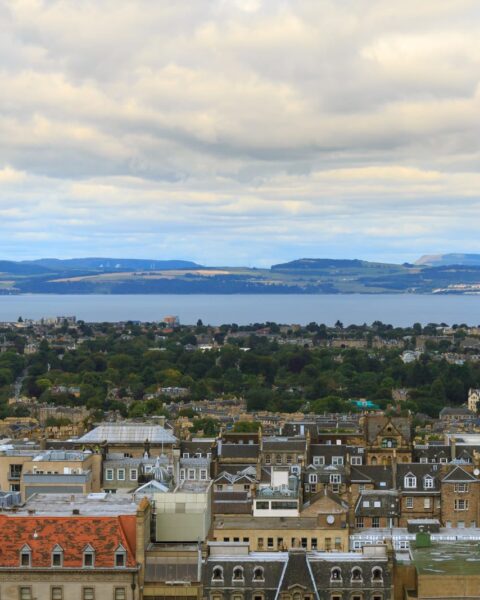 74705456 edinburgh city panorama