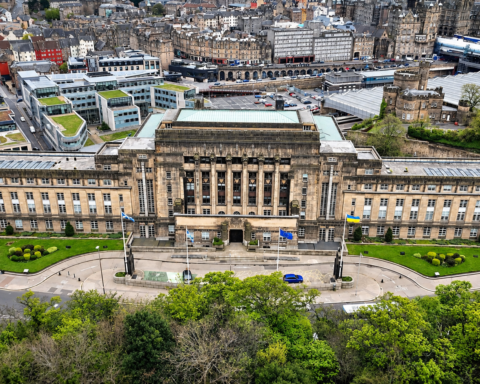 St Andrew’s House, Edinburgh, headquarters of the Scottish Government, photographed from the air in April 2025. Credit: 瑞丽江的河水