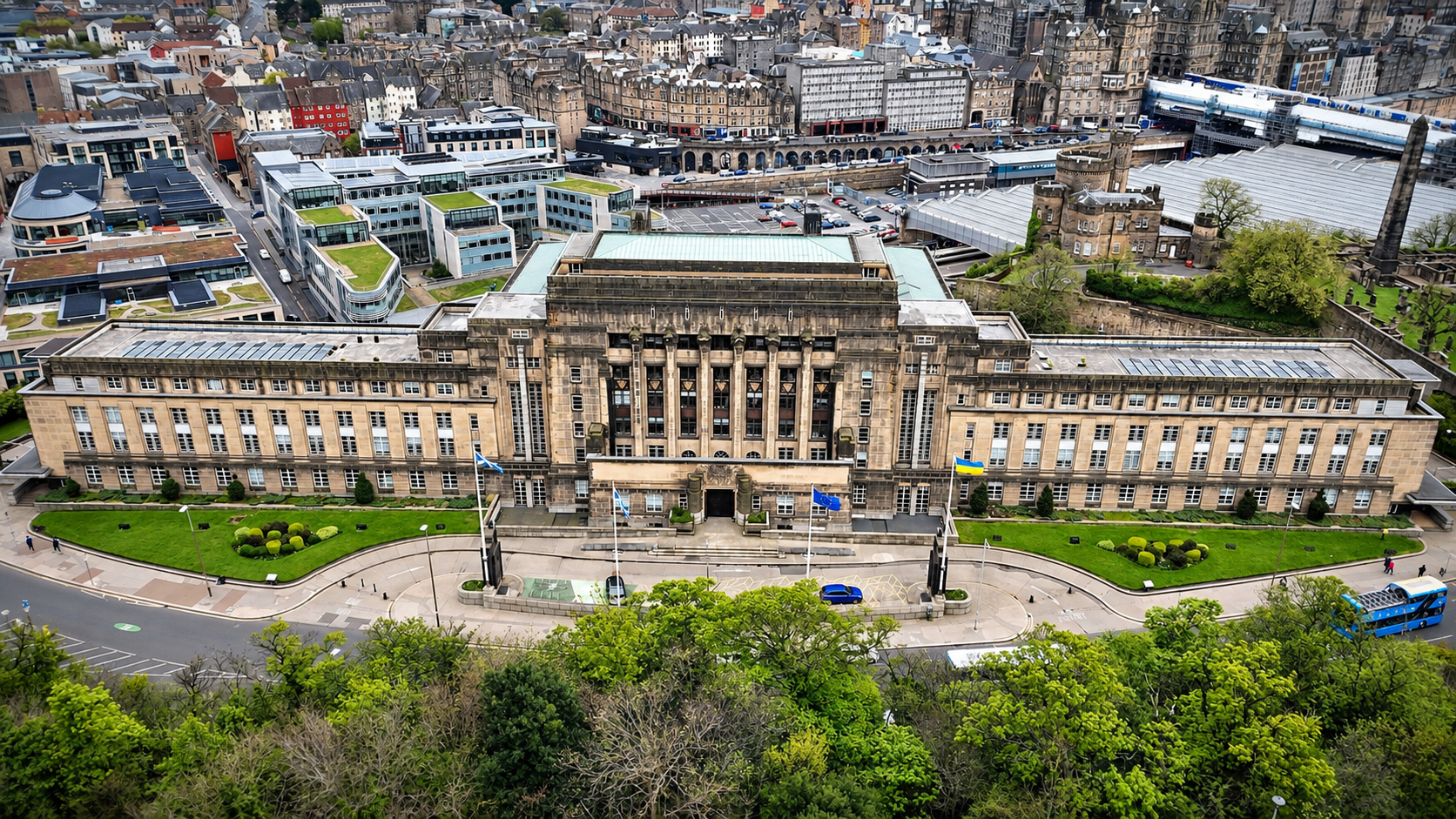 St Andrew’s House, Edinburgh, headquarters of the Scottish Government, photographed from the air in April 2025. Credit: 瑞丽江的河水