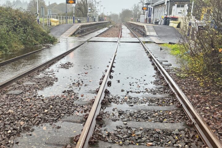Visual accompanying “54,000 Scottish Properties Still Without Electricity and Repairs Could Take Until Wednesday”