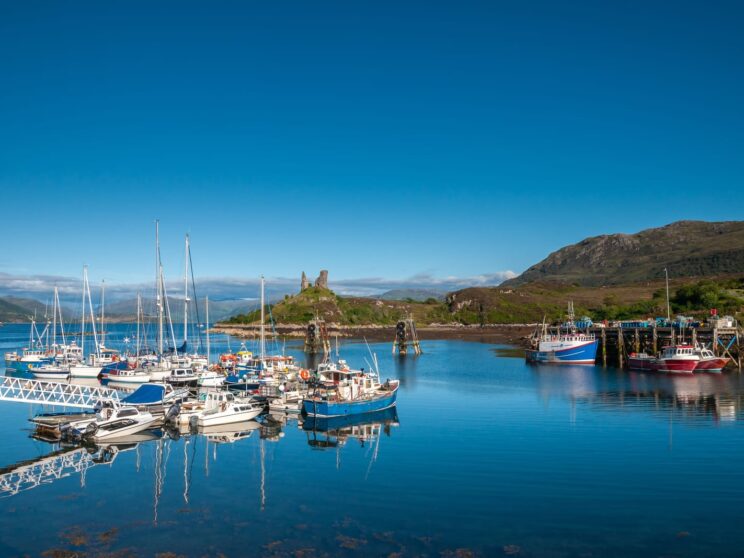 79159226 harbour of kyleakin castle moil isle of skye scotland