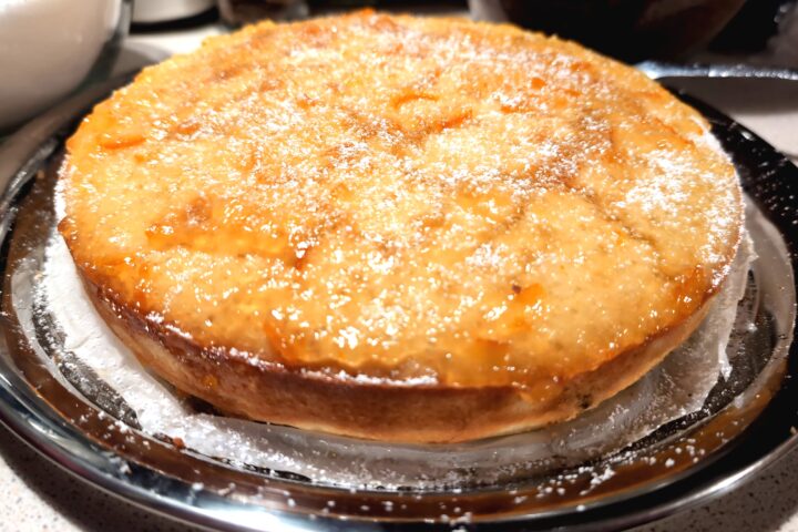 Visual accompanying “Mrs Bruce’s Dundee Sunshine Cake”