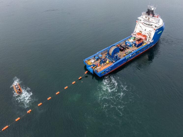 Islay Jura Cable Lay Pic Peter Devlin